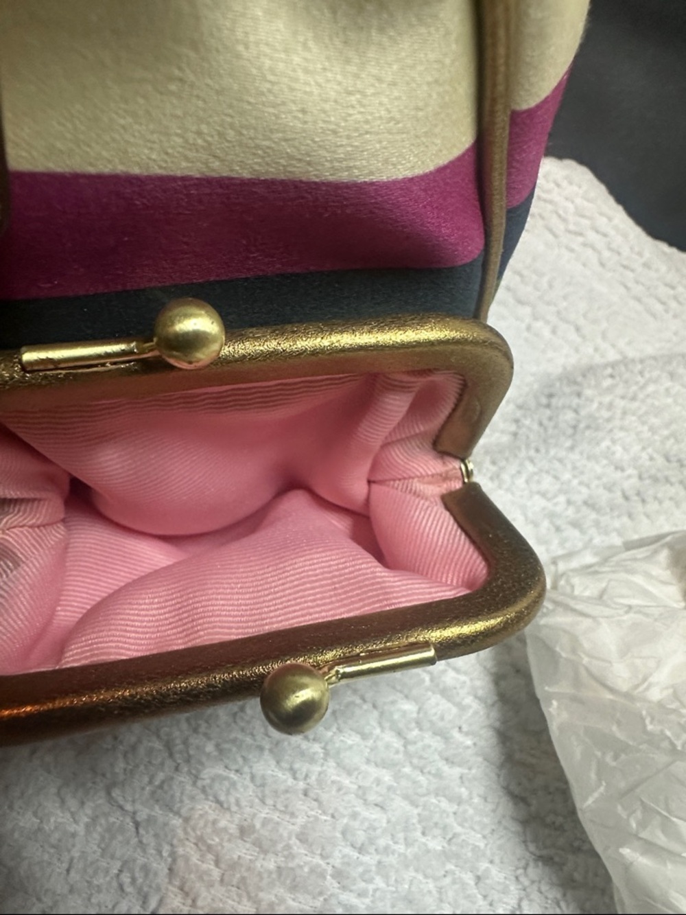 New Listing Coach legacy Striped kiss lock Mini Shoulder Bag in Pink, Green, etc - Picture 8 of 9